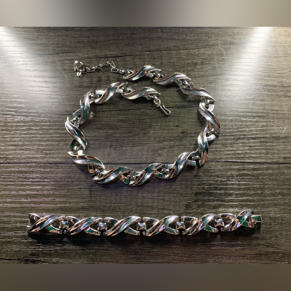 Silver choker and matching bracelet